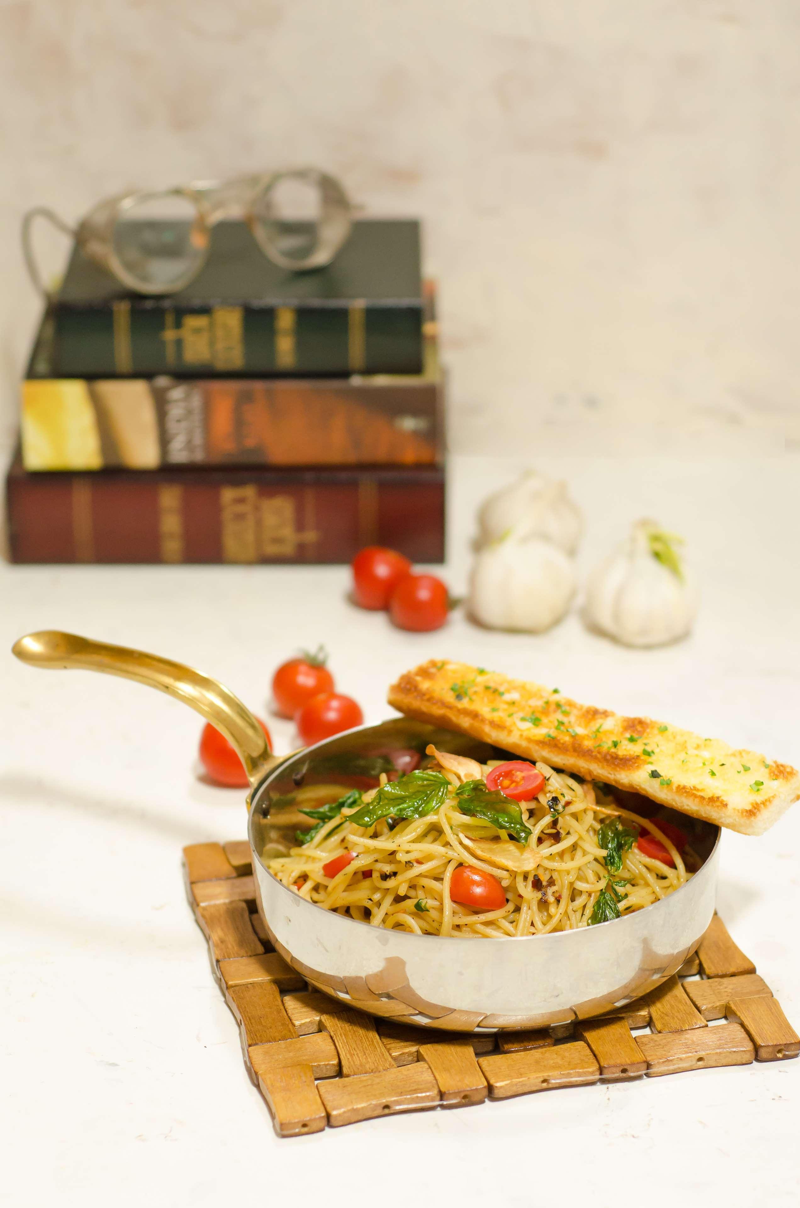 Hyatt Place Gurgaon Udyog Vihar Extérieur photo Garlic bread with pasta