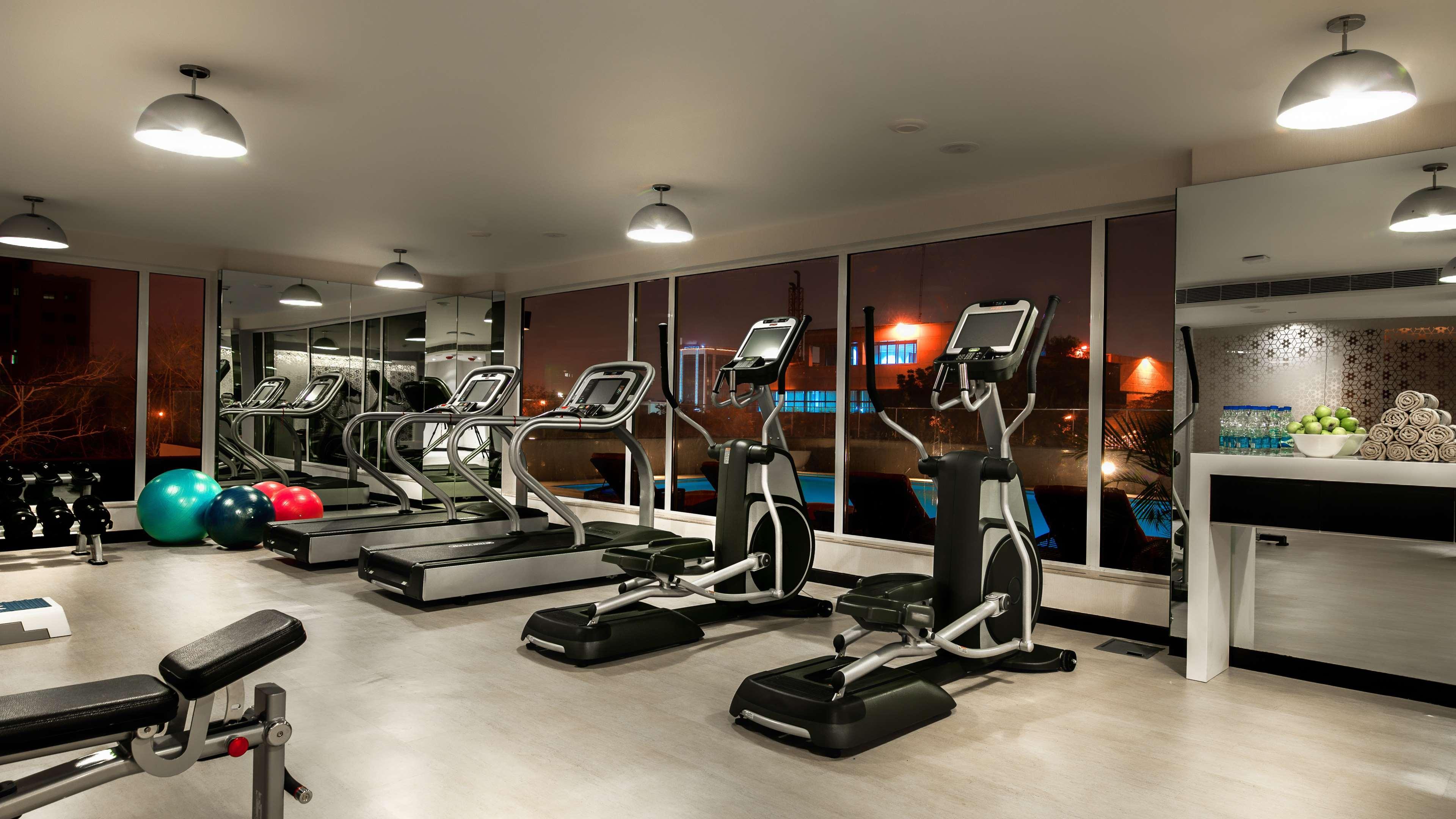 Hyatt Place Gurgaon Udyog Vihar Extérieur photo A gym in a hotel