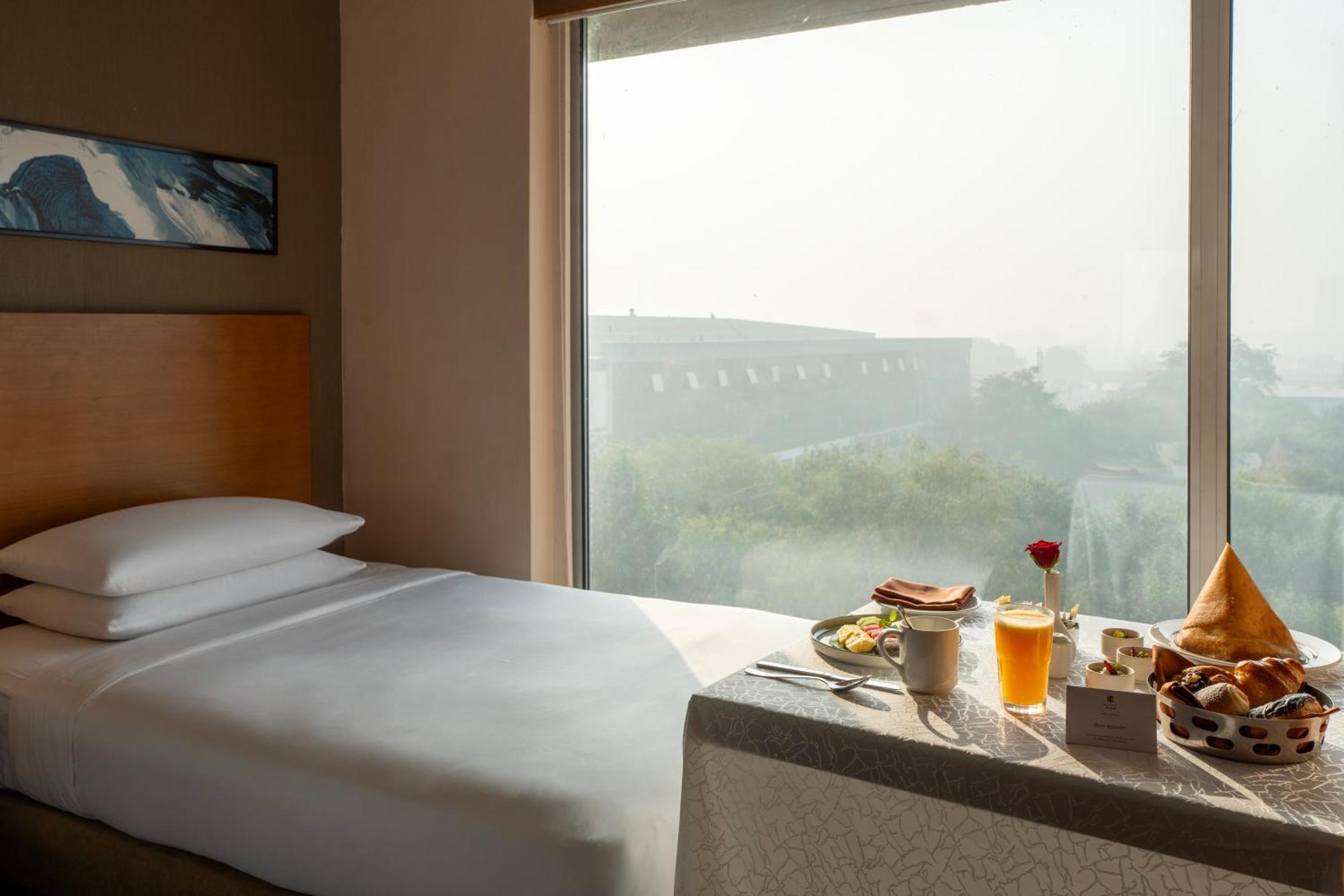 Hyatt Place Gurgaon Udyog Vihar Extérieur photo A room at the hotel