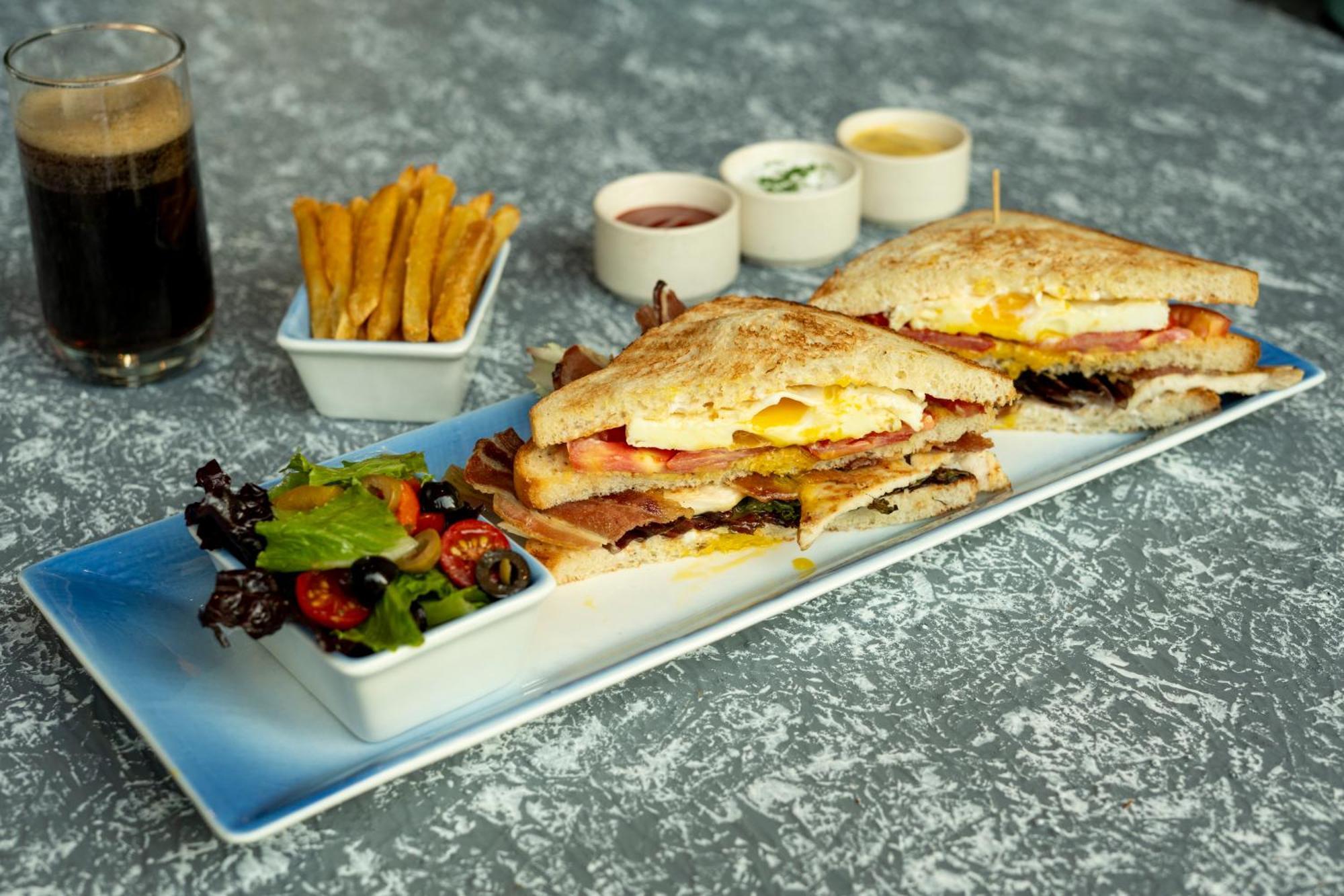 Hyatt Place Gurgaon Udyog Vihar Extérieur photo A club sandwich