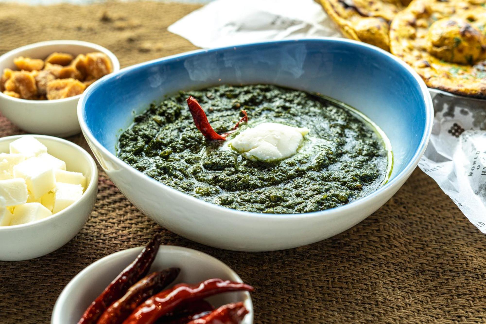 Hyatt Place Gurgaon Udyog Vihar Extérieur photo Palak paneer