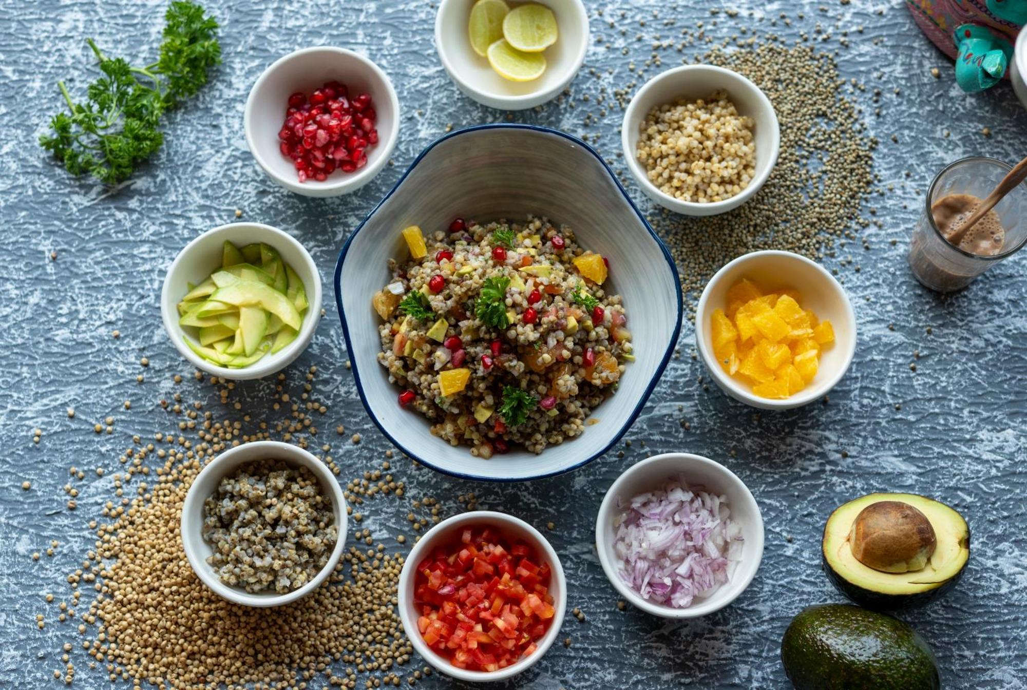 Hyatt Place Gurgaon Udyog Vihar Extérieur photo Quinoa salad
